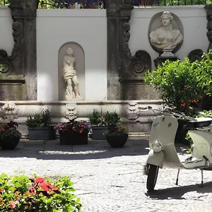 https://piazza-bellini.hotels-amalfi.com